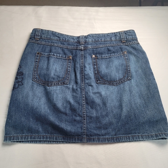 Y2K Lee Denim Embroidered Skort Women's Size 14M - Picture 5 of 9